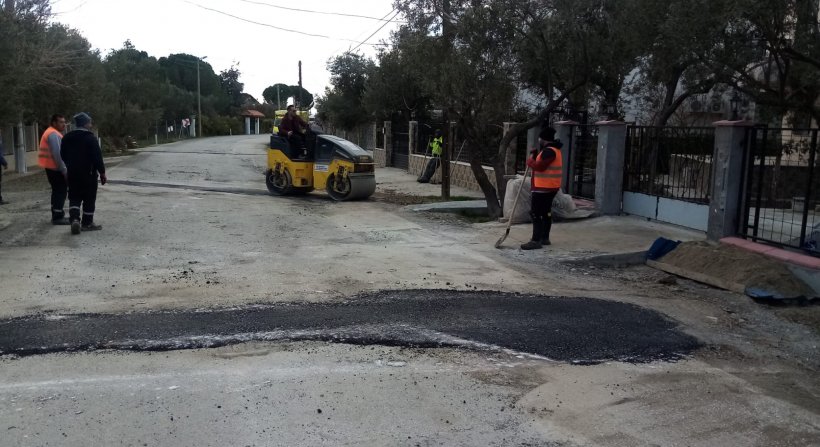 YENİŞAKRAN ÇEŞME ÖNÜ CADDESİ ONARILIYOR