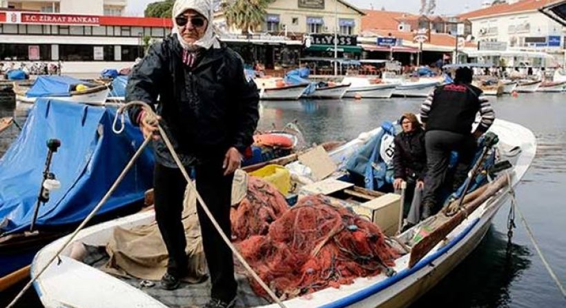 TARIM BAKANLIĞININ KADIN BALIKÇI PROJESİNE FOÇADAN DESTEK