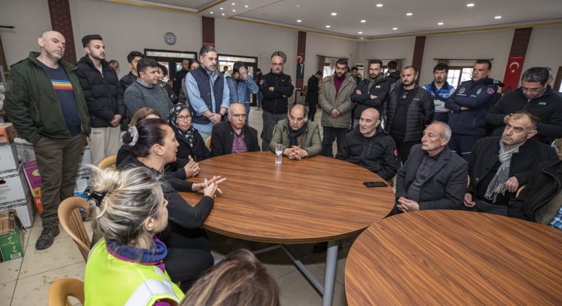 Başkan Soyer'den Cevdetiye ve Yarbaşı belediyelerine ziyaret