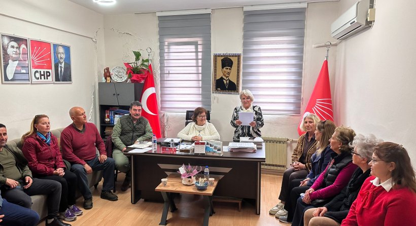 KADINLARIN BELEDİYELERDE SEÇME VE SEÇİLME HAKKI KAZANMASI NIN 93. YILI  FOÇADA ANILDI