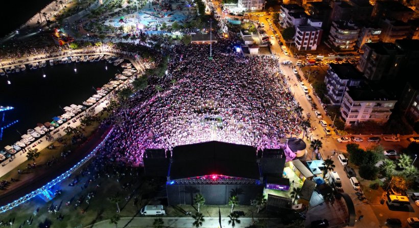 Aliağa Sanat Günleri'nde Nostalji Rüzgârı