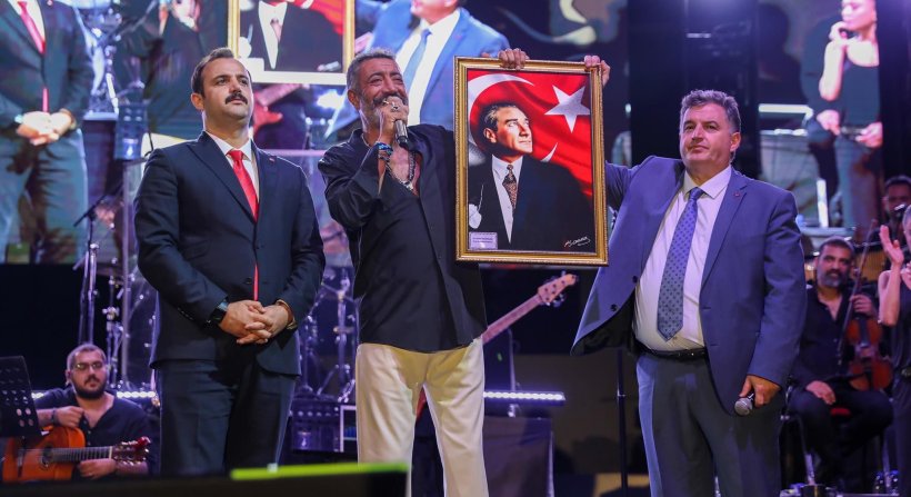70 bin kişinin katıldığı Kınık Hasat Festivali, kapanışı son Başbakan Binali Yıldırım ile yaptı