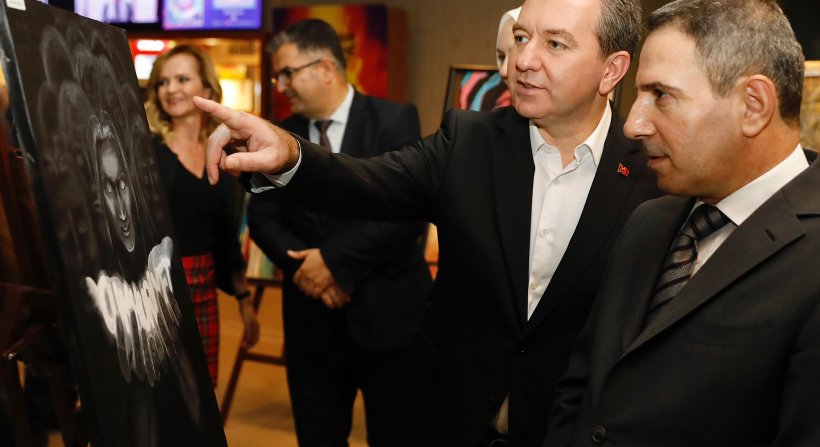 BERGAMA'DA CUMHURİYET BAYRAMI KUTLAMALARI BAŞLADI