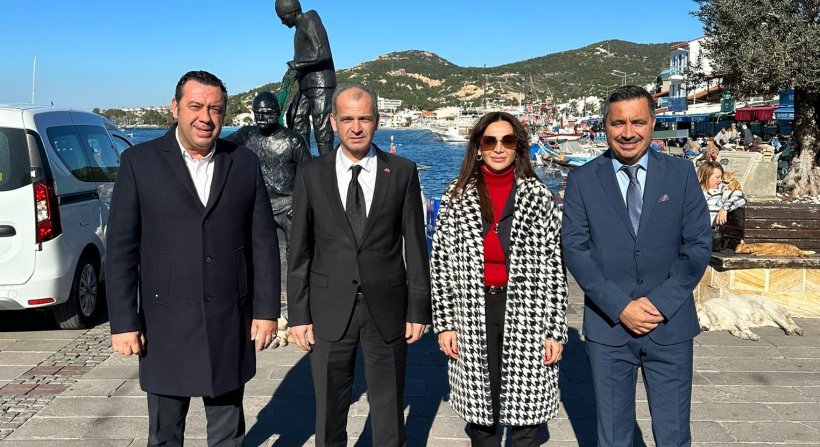 MHP DÖRT ADAY ADAYIYLA FOÇA BELEDİYE BAŞKANLIĞINA TALİP