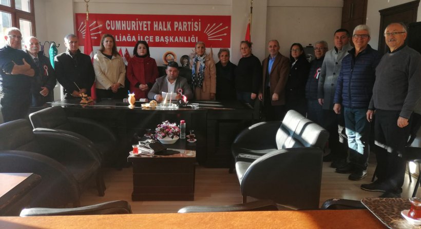 CHP ALİAĞA 24 KASIM ÖĞRETMENLER GÜNÜ BASIN AÇIKLAMASI YAPTI