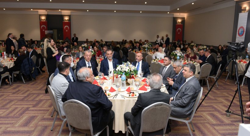 ALİAĞA TİCARET ODASI'NDAN ÜYELERİNE ONUR ÖDÜLLERİ DAĞITILDI