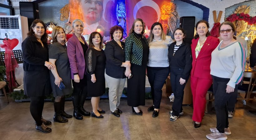 CHP Aliağa Kadın Kolları ve partililer 