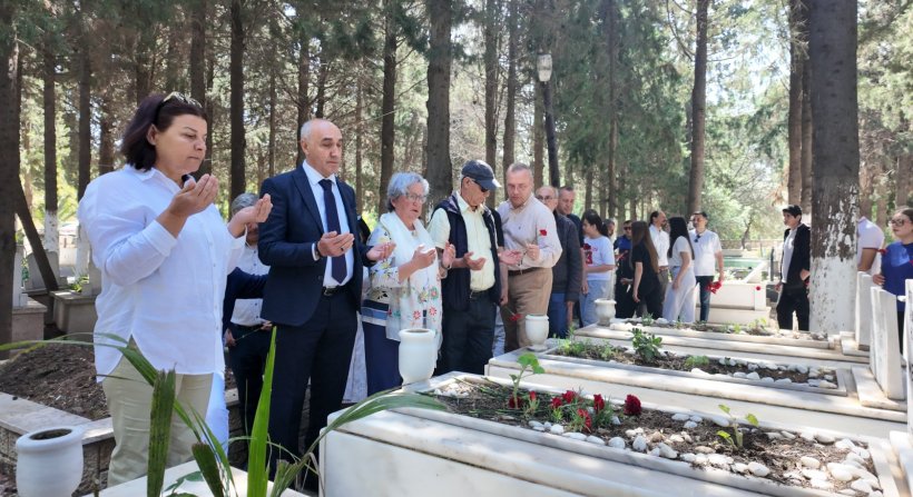HAYIRSEVER REHA MİDİLLİ VEFATININ 14. YIL DÖNÜMÜNDE FOÇA'DA ANILDI