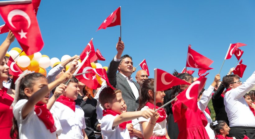 Aliağa'nın Özel Çocuklarından Rengarenk 2. Bahar Şenliği